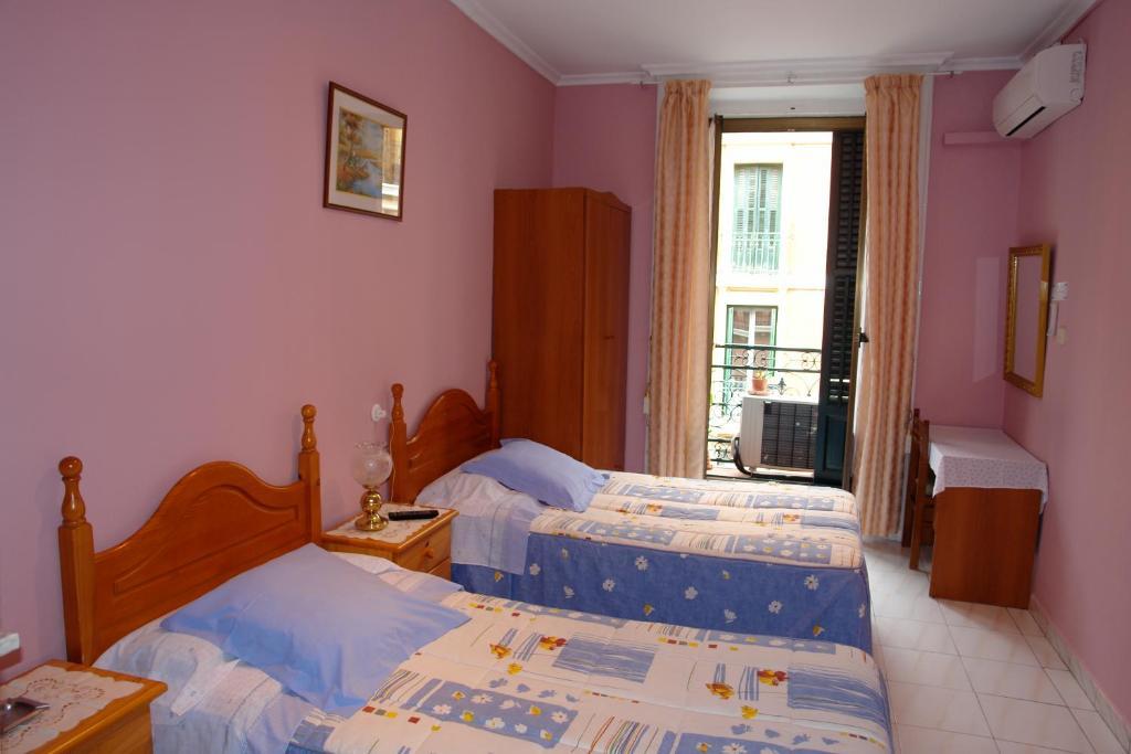 Hostal Dos Naciones Madrid Værelse billede